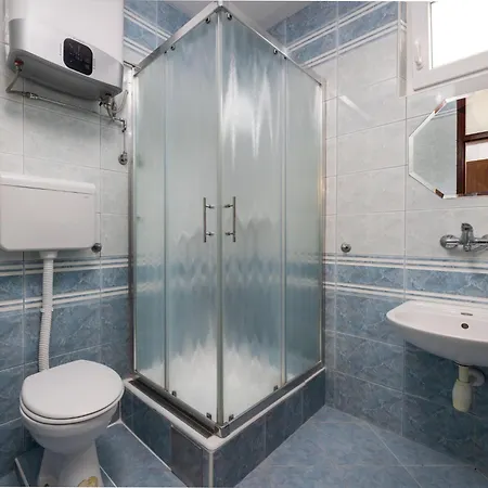 Appartamento Loncar-3 By Interhome